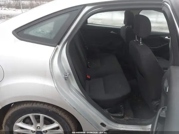 1FADP3FE4JL215579 2018 FORD FOCUS - Image 8