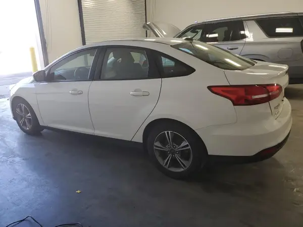 1FADP3FE4JL219194 2018 FORD FOCUS - Image 2