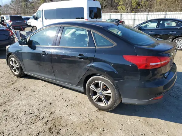 1FADP3FE4JL221009 2018 FORD FOCUS - Image 2