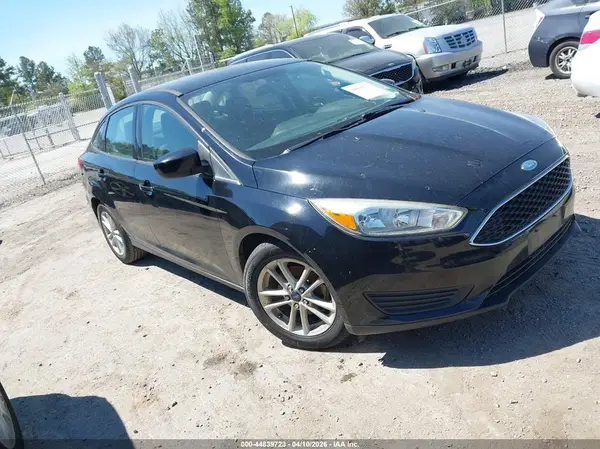 1FADP3FE4JL227585 2018 FORD FOCUS - Image 1
