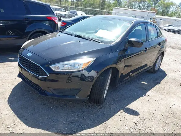1FADP3FE4JL227585 2018 FORD FOCUS - Image 2