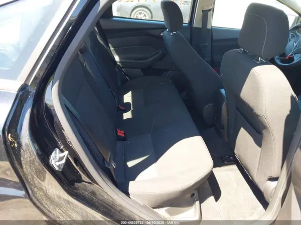 1FADP3FE4JL227585 2018 FORD FOCUS - Image 8