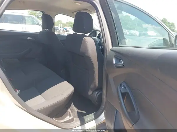 1FADP3FE4JL229157 2018 FORD FOCUS - Image 8