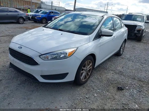 1FADP3FE4JL238070 2018 FORD FOCUS - Image 2