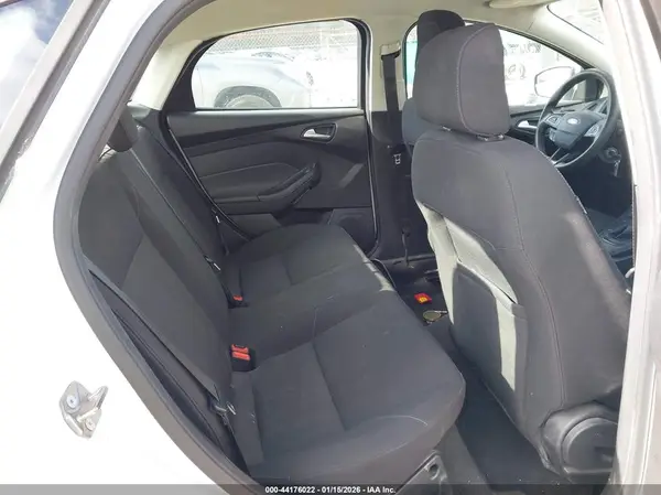 1FADP3FE4JL238070 2018 FORD FOCUS - Image 8