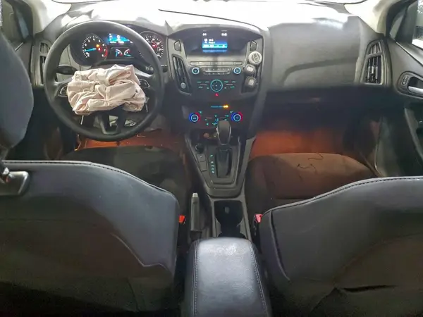1FADP3FE4JL239400 2018 FORD FOCUS - Image 8