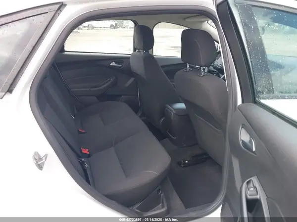 1FADP3FE4JL256956 2018 FORD FOCUS - Image 8