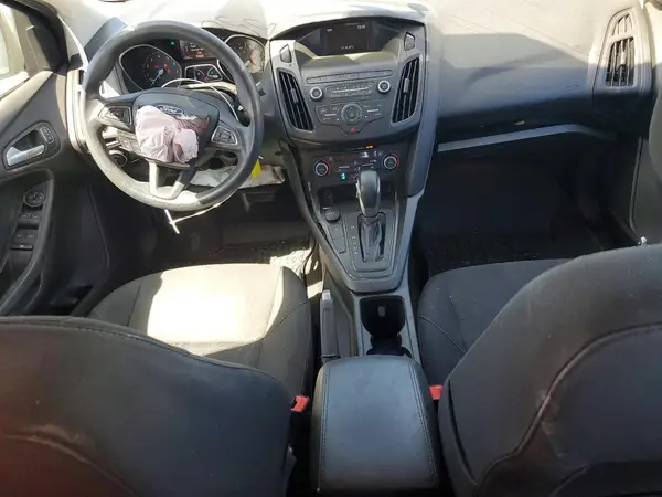 1FADP3FE4JL261039 2018 FORD FOCUS - Image 8