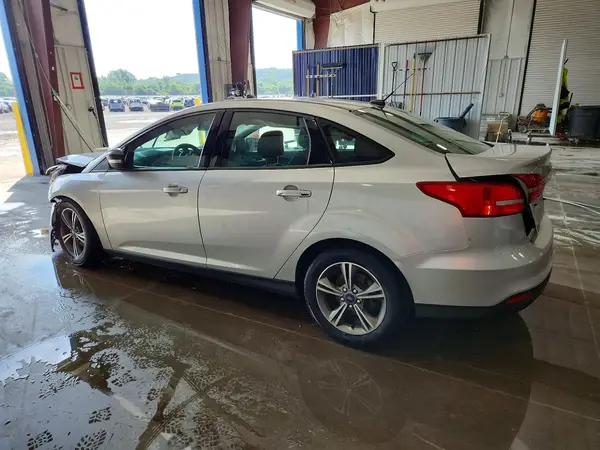 1FADP3FE4JL265172 2018 FORD FOCUS - Image 2