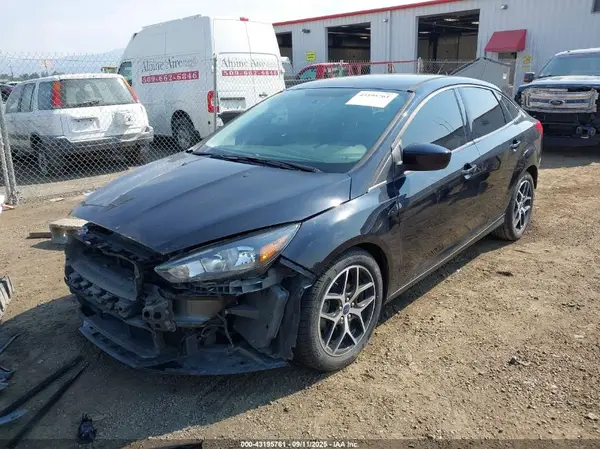 1FADP3FE4JL271408 2018 FORD FOCUS - Image 2