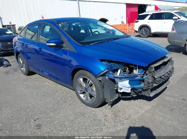 1FADP3FE4JL279265 2018 FORD FOCUS - Image 1