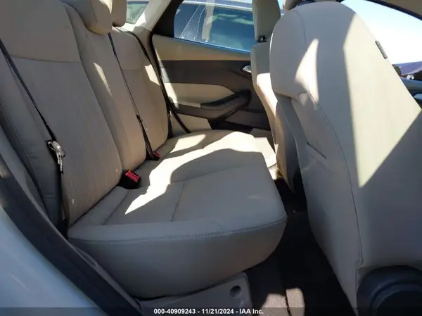 1FADP3FE4JL298897 2018 FORD FOCUS - Image 8