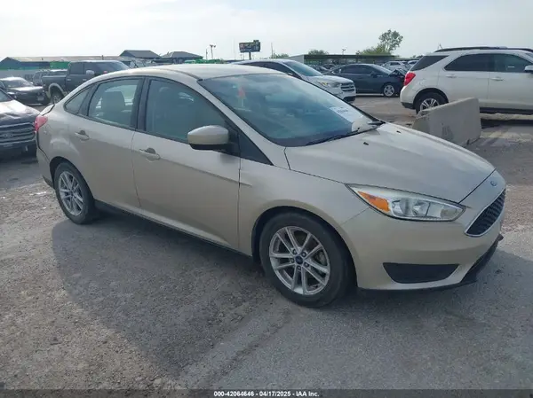 1FADP3FE4JL321370 2018 FORD FOCUS - Image 1