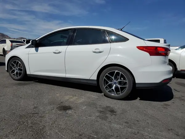 1FADP3FE4JL322857 2018 FORD FOCUS - Image 2