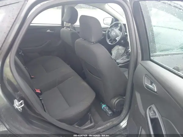 1FADP3FE5GL262869 2016 FORD FOCUS - Image 8