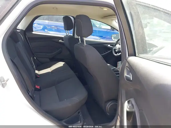 1FADP3FE5JL203621 2018 FORD FOCUS - Image 8