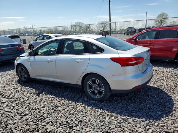 1FADP3FE5JL210181 2018 FORD FOCUS - Image 2