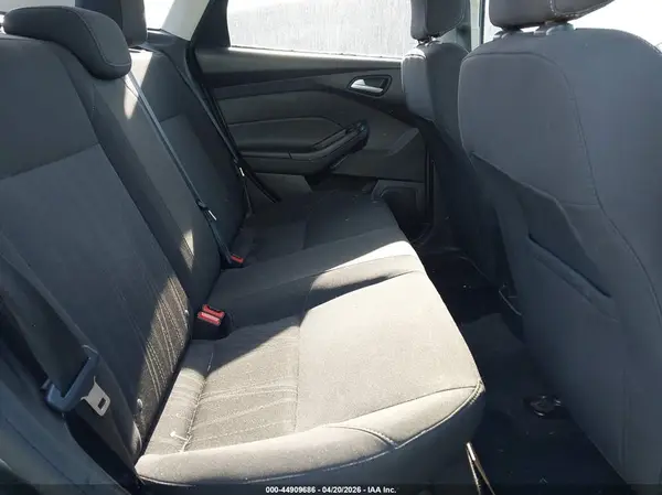 1FADP3FE5JL213937 2018 FORD FOCUS - Image 8