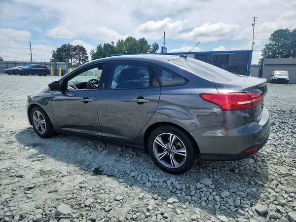 1FADP3FE5JL214621 2018 FORD FOCUS - Image 2