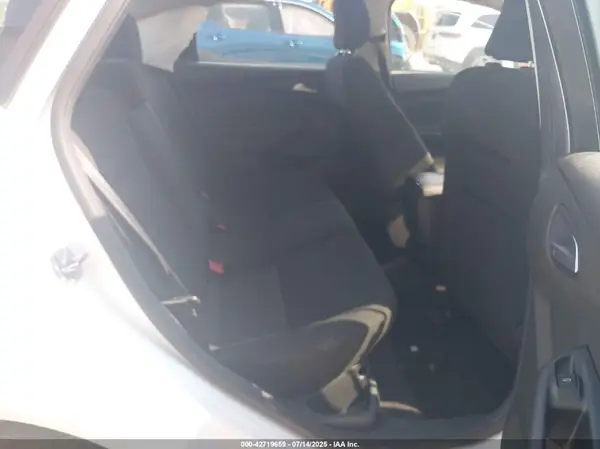 1FADP3FE5JL215882 2018 FORD FOCUS - Image 8