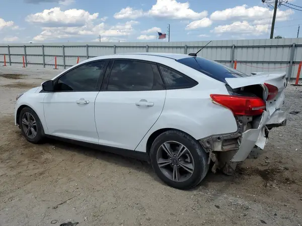 1FADP3FE5JL220077 2018 FORD FOCUS - Image 2