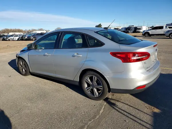 1FADP3FE5JL224050 2018 FORD FOCUS - Image 2