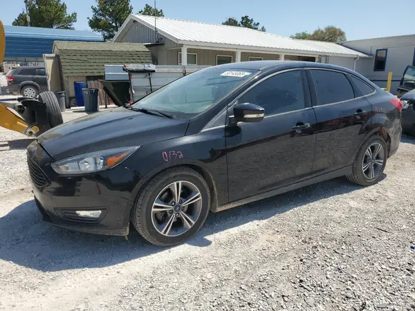 1FADP3FE5JL236330 2018 FORD FOCUS - Image 1