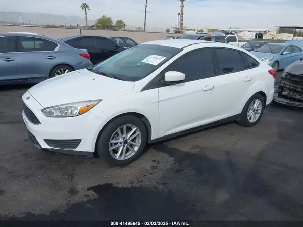 1FADP3FE5JL241401 2018 FORD FOCUS - Image 2