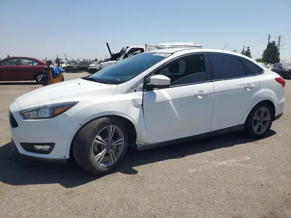 1FADP3FE5JL244749 2018 FORD FOCUS - Image 1