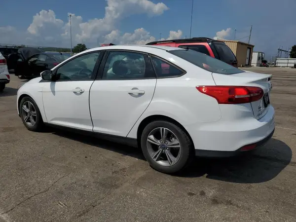 1FADP3FE5JL257209 2018 FORD FOCUS - Image 2