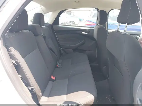 1FADP3FE5JL267982 2018 FORD FOCUS - Image 8