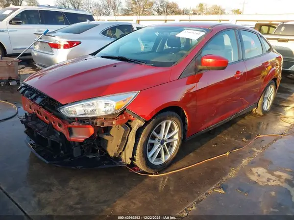 1FADP3FE5JL286726 2018 FORD FOCUS - Image 2