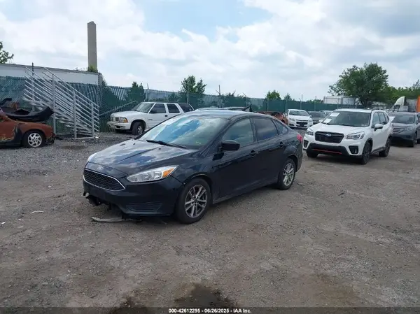 1FADP3FE5JL318316 2018 FORD FOCUS - Image 2