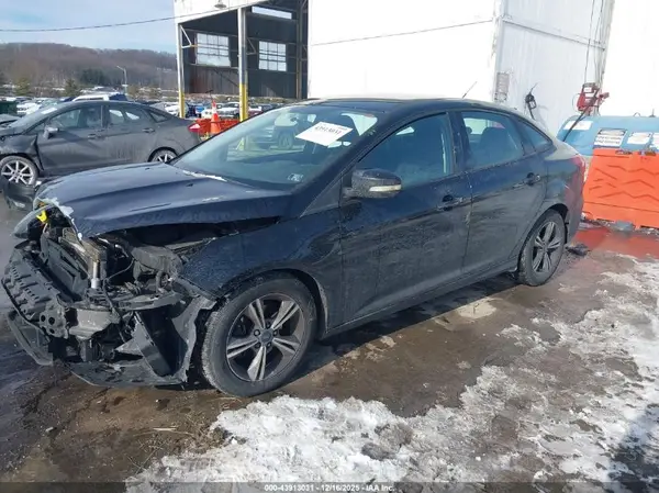 1FADP3FE6HL260243 2017 FORD FOCUS - Image 2