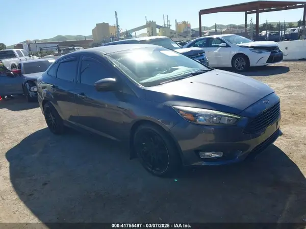 1FADP3FE6HL333451 2017 FORD FOCUS - Image 1