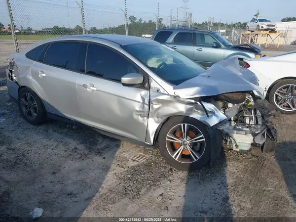 1FADP3FE6JL214269 2018 FORD FOCUS - Image 1