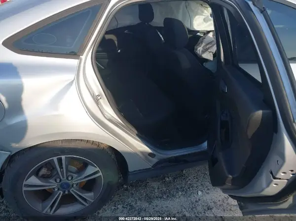 1FADP3FE6JL214269 2018 FORD FOCUS - Image 8