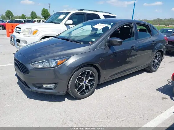 1FADP3FE6JL223294 2018 FORD FOCUS - Image 2