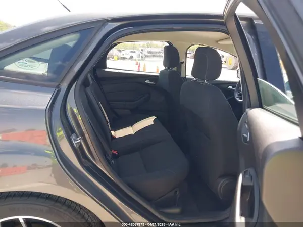 1FADP3FE6JL223294 2018 FORD FOCUS - Image 8