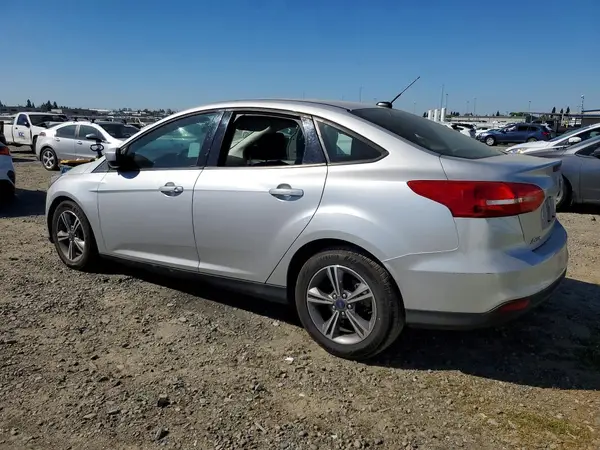1FADP3FE6JL224428 2018 FORD FOCUS - Image 2