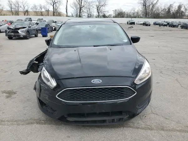1FADP3FE6JL228558 2018 FORD FOCUS - Image 1