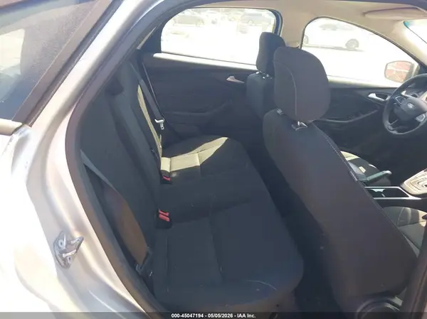 1FADP3FE6JL243173 2018 FORD FOCUS - Image 8