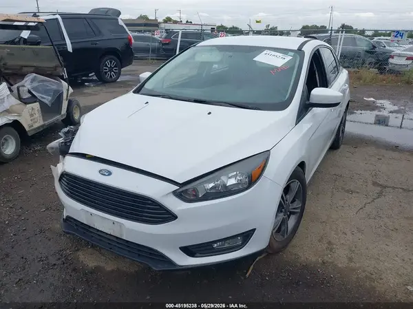 1FADP3FE6JL244906 2018 FORD FOCUS - Image 2