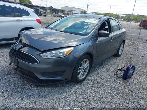 1FADP3FE6JL247076 2018 FORD FOCUS - Image 2
