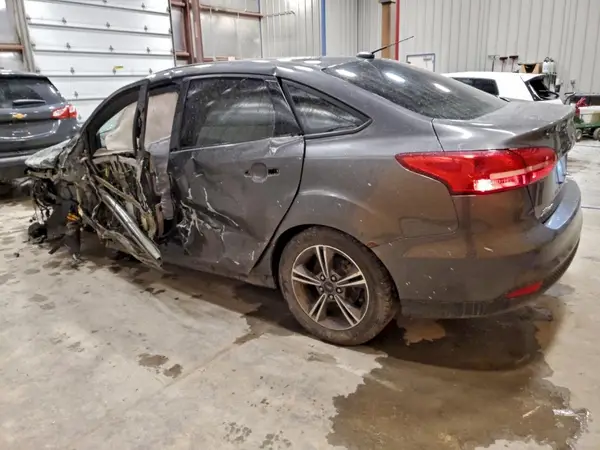 1FADP3FE6JL260989 2018 FORD FOCUS - Image 2