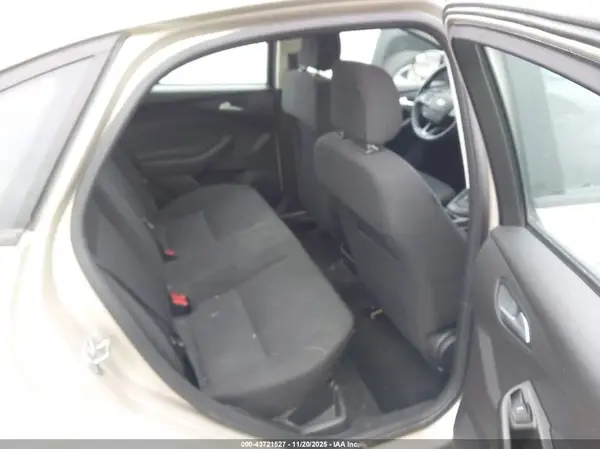 1FADP3FE6JL278327 2018 FORD FOCUS - Image 8