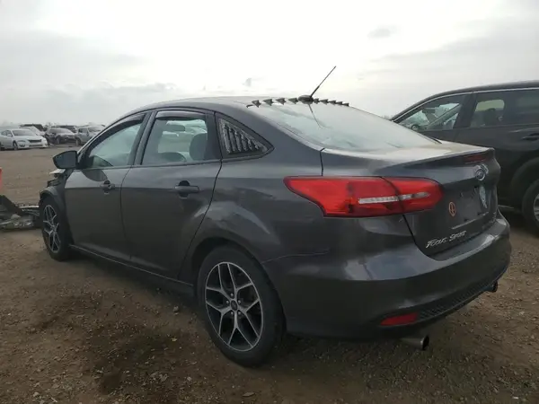 1FADP3FE6JL300584 2018 FORD FOCUS - Image 2
