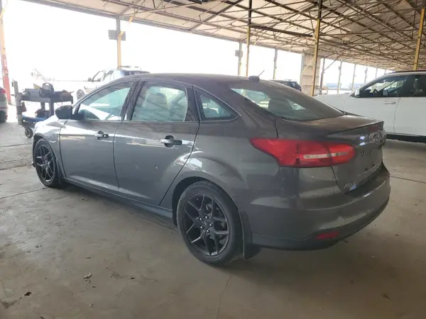 1FADP3FE7GL260105 2016 FORD FOCUS - Image 2