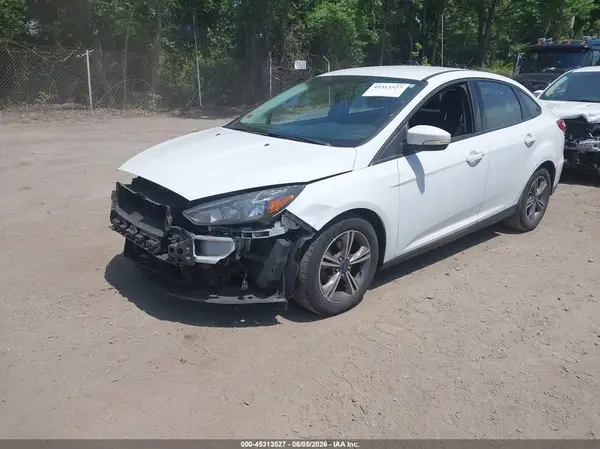 1FADP3FE7HL250627 2017 FORD FOCUS - Image 2
