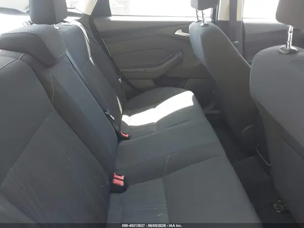 1FADP3FE7HL250627 2017 FORD FOCUS - Image 8